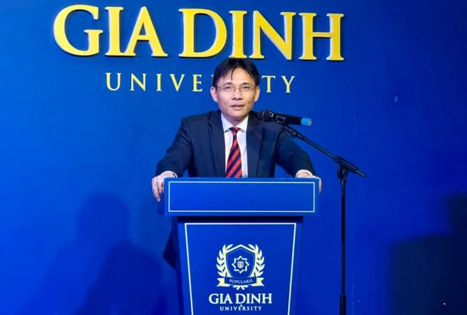 PGS.TS Nguyễn Đức Minh, Phó Chủ tịch Viện Hàn lâm Khoa học xã hội Việt Nam phát biểu tại hội thảo.