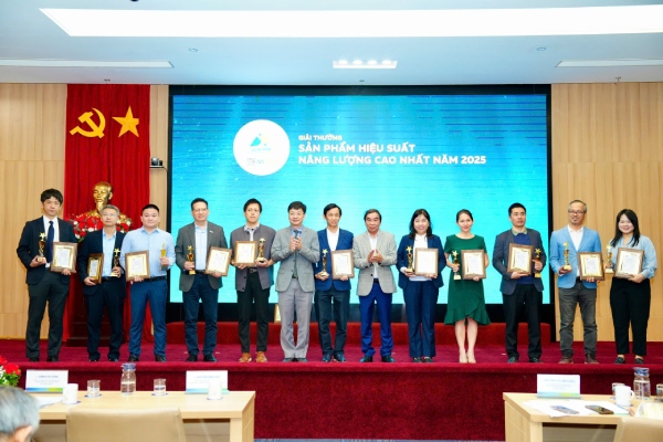 Hàng chục doanh nghiệp nhận giải hiệu quả năng lượng