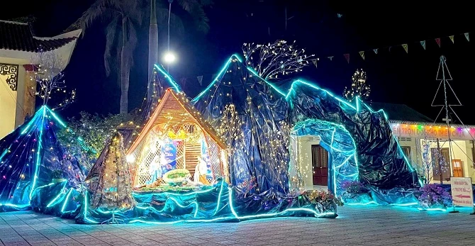 Hang đá tại Nhà thờ Cồn Phước.