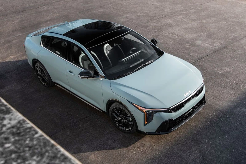 Kia K4 2026 .