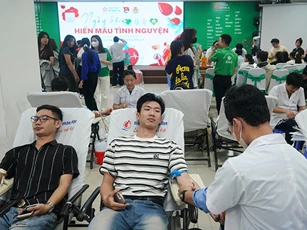 Đại học Đông Á tiếp nhận hơn 450 đơn vị máu tại Ngày hội hiến máu lần thứ 44