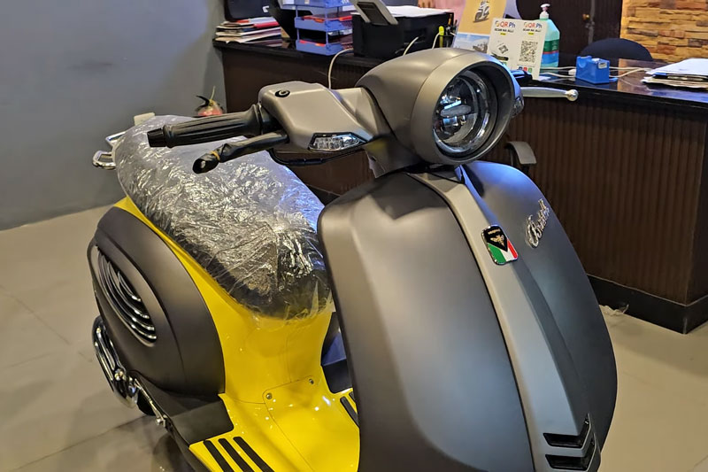 Xe tay ga đậm chất cổ điển, 125cc, màn hình LCD, giá hơn 44 triệu đồng