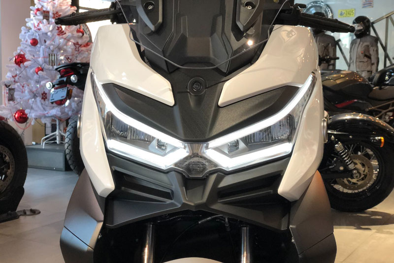 Xe tay ga 349,8cc, phanh ABS 2 kênh, trang bị camera, giá hơn 137 triệu, cạnh tranh với Honda ADV 350