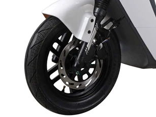 Xe tay ga thiết kế đẹp, trang bị ấn tượng, giá gần 28 triệu đồng