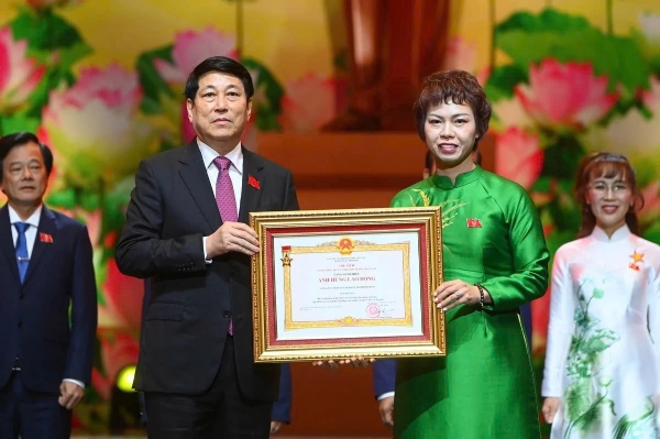 Tập đoàn ThaiBinh Seed vinh dự đón nhận danh hiệu Anh hùng Lao động

