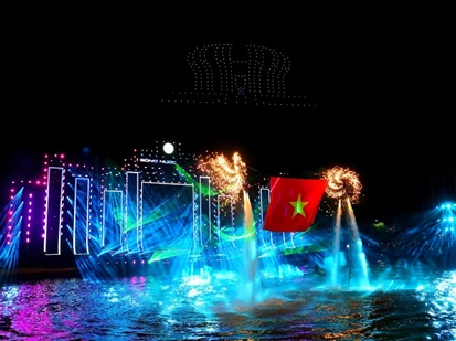 2 lễ hội lớn ở miền Tây đồng loạt khai mạc