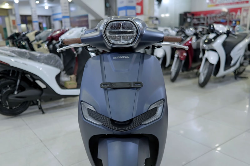 Xe tay ga Honda 160cc, phanh ABS, giá 75 triệu đồng tại Việt Nam