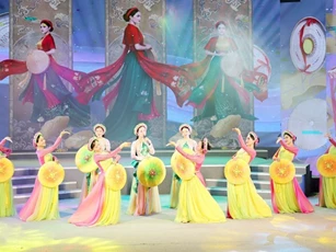 Đồng Nai: Trình diễn pháo sáng nghệ thuật chào năm mới 2026