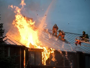 Báo động tình trạng hỏa hoạn gia tăng do điện mặt trời