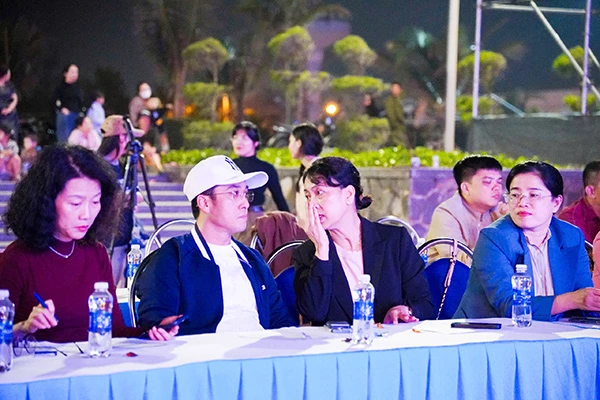 Hội đồng phúc khảo chương trình nghệ thuật Đà Nẵng chào năm mới 2026: Hoà âm toả sáng. Hội đồng phúc khảo chương trình nghệ thuật Đà Nẵng chào năm mới 2026: Hoà âm toả sáng.