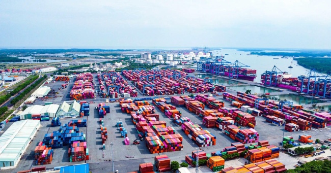 Gần 500 container chè Việt mắc kẹt tại Pakistan được tái xuất sang cảng khác