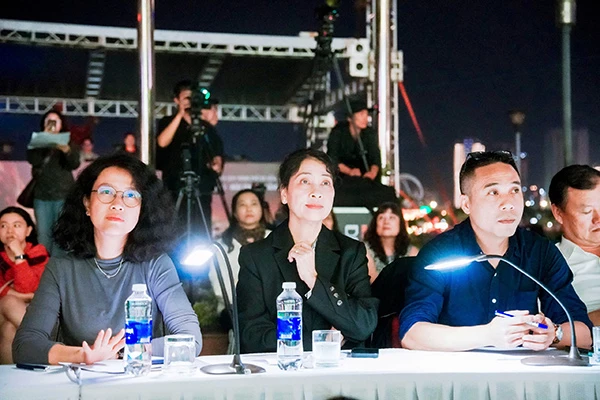 Hội đồng phúc khảo chương trình Da Nang Concert số thứ 2.