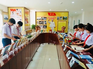 Trang bị hơn 10.600 bản sách lý luận, chính trị trên địa bàn TP Hồ Chí Minh