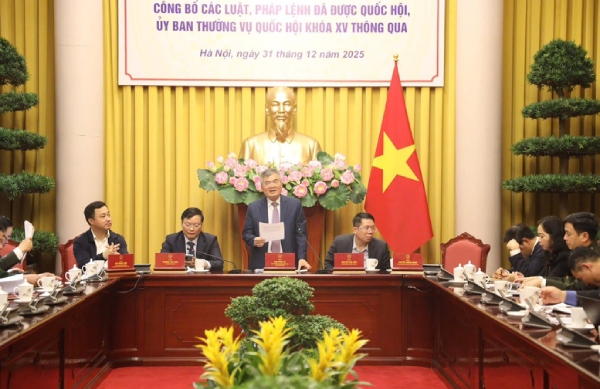 Công bố Lệnh của Chủ tịch nước về 15 luật và pháp lệnh