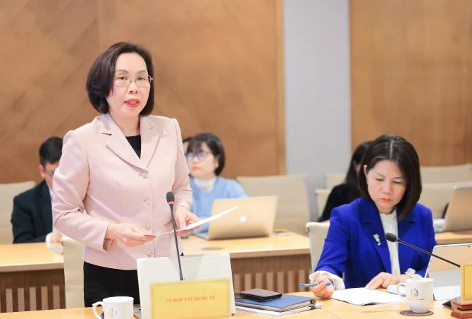 Bà Lê Thị Việt Lam - Phó vụ trưởng Vụ Hợp tác quốc tế.