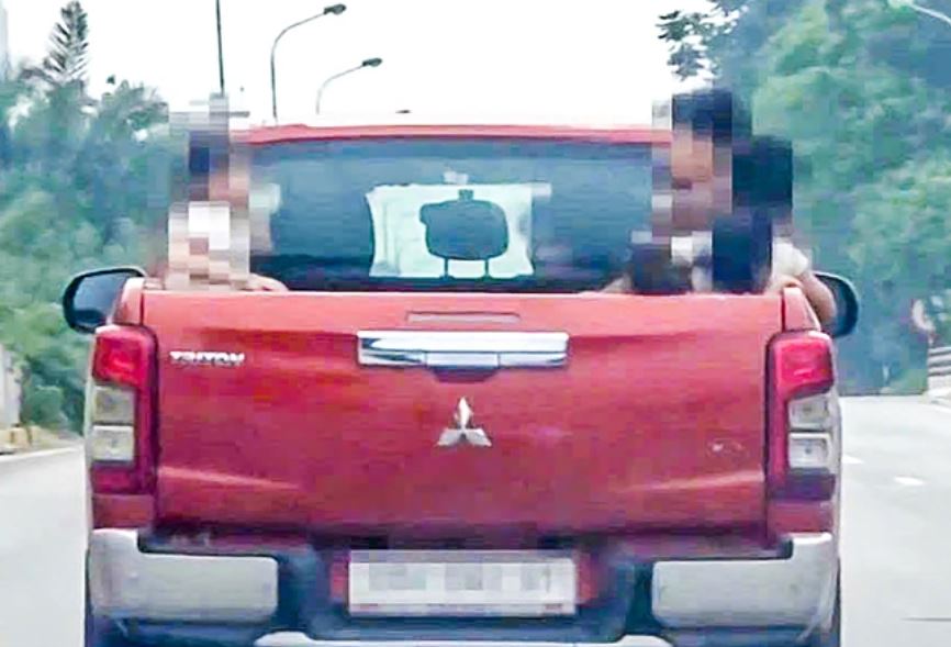 Chở người trên thùng xe tải bị phạt bao nhiêu tiền? 