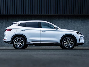 Doanh số ôtô Trung Quốc vượt Nhật Bản năm 2025, vươn lên dẫn đầu thế giới