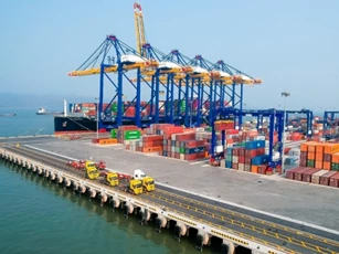 Động lực cho xuất nhập khẩu bứt phá