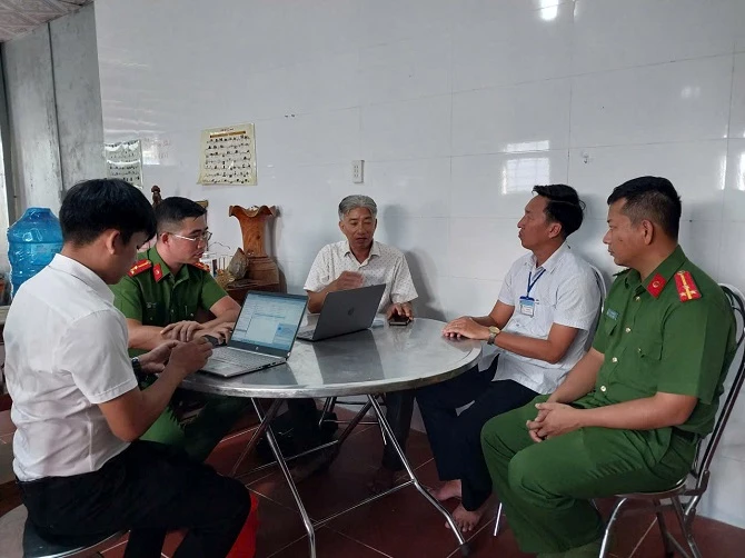 Đội liên ngành đặc khu Phú Quốc tiến hành kiểm tra nhanh chóng cơ sở lưu trú trên địa bàn " vụ khách du lịch phản ảnh đặt phòng trên hệ thống trực tuyến ".