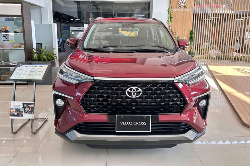 Toyota Việt Nam bán hơn 74.000 xe năm 2025, doanh số hybrid tăng bứt phá