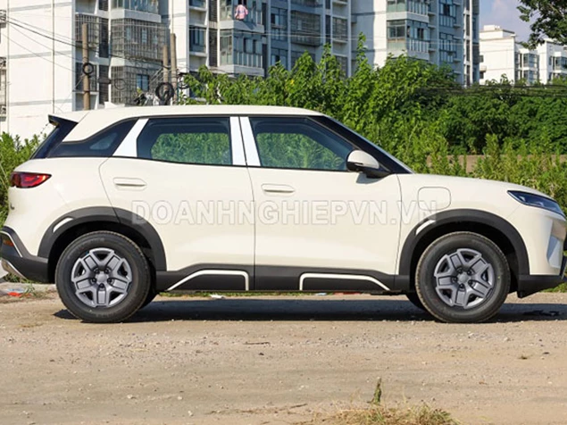 SUV hạng B công suất 177 mã lực, giá hơn 280 triệu đồng