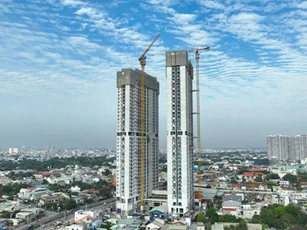 Lê Phong Group cất nóc dự án khu căn hộ cao cấp The Emerald 68