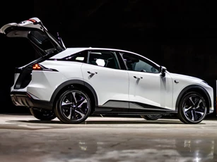 SUV đẹp mê ly, công suất 258 mã lực, giá 750 triệu đồng, cạnh tranh với Honda CR-V