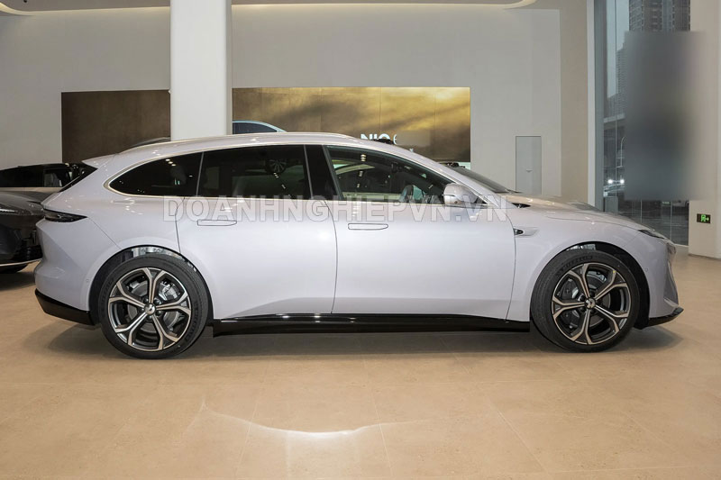 Xe hơi công suất công suất 489 mã lực, nội thất tiện nghi, giá hơn 780 triệu đồng