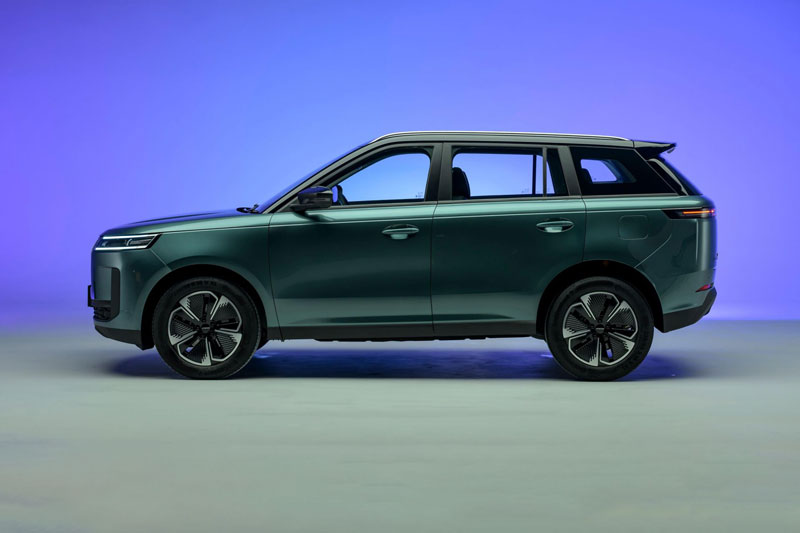 SUV động cơ tăng áp, giá gần 780 triệu đồng, cạnh tranh Toyota Corolla Cross