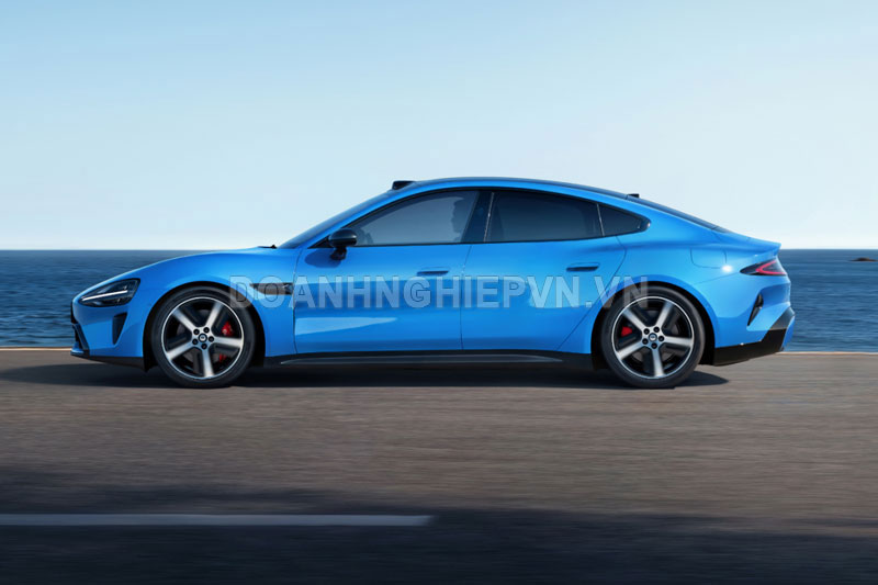 Xiaomi SU7 2026 chốt giá từ 865 triệu đồng, nâng cấp mạnh mẽ