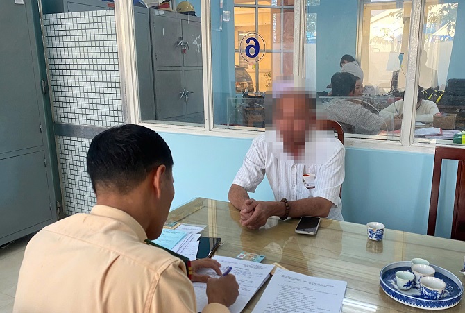 Tài xế “chuyến xe bão táp” lan truyền trên mạng khai gì?
