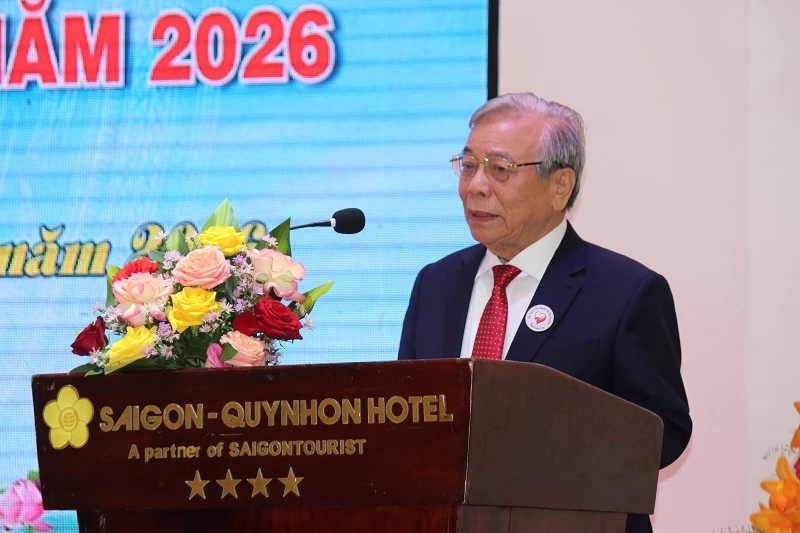 TS Nguyễn Tấn Hiểu – Chủ tịch Hội Bảo trợ bệnh nhân nghèo tỉnh Gia Lai, chia sẻ tại hội nghị.