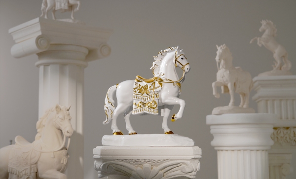 Minh Long kể chuyện Tết qua bộ sưu tập 'Bính Ngọ Vinh Hoa'