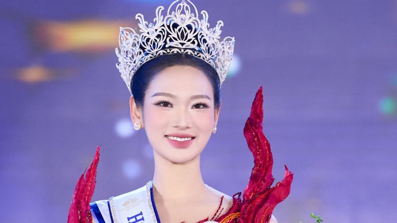 Thạc sĩ Nguyễn Phương Linh giành vương miện Hoa hậu Du lịch Việt Nam