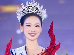 Thạc sĩ Nguyễn Phương Linh giành vương miện Hoa hậu Du lịch Việt Nam