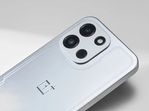 Smartphone cấu hình ‘khủng’, pin 9.00mAh, chống nước, giá hơn 7 triệu đồng