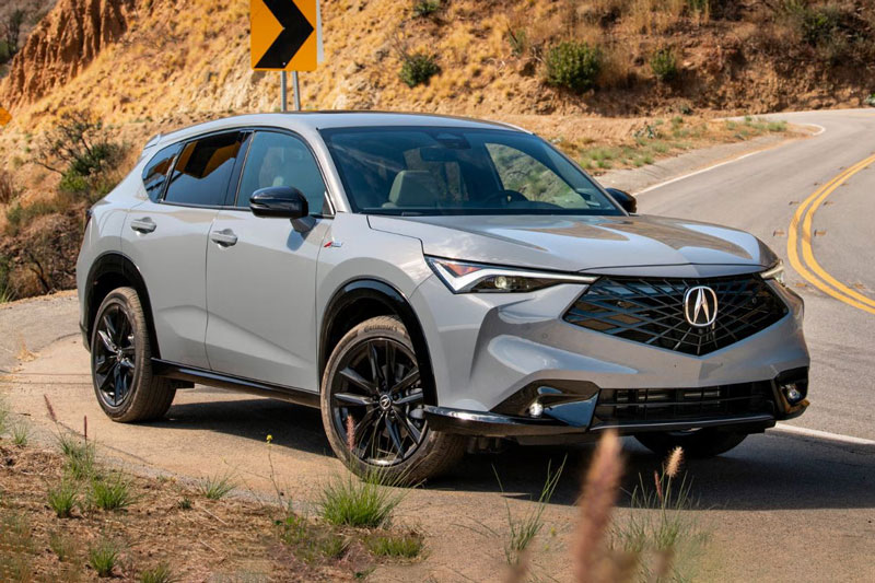 Xe gầm cao hạng sang công suất 190 mã lực, giá hơn 900 triệu đồng