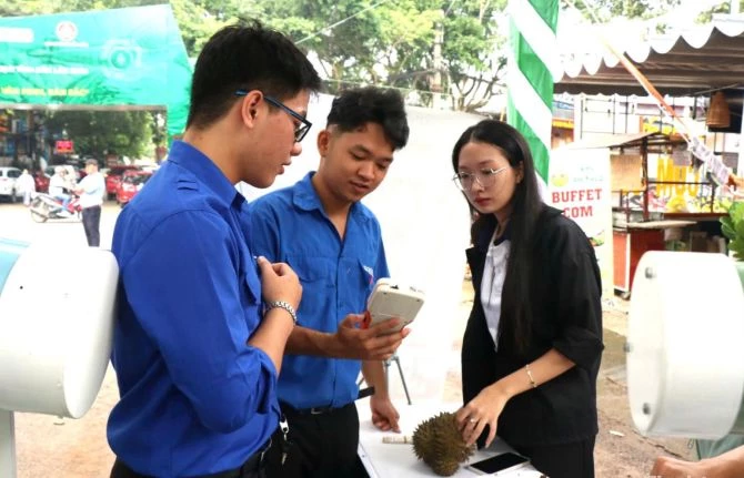 Đắk Lắk đang đẩy mạnh chuyển đổi số để phục vụ người dân tốt hơn. Ảnh: Báo Thanh tra.