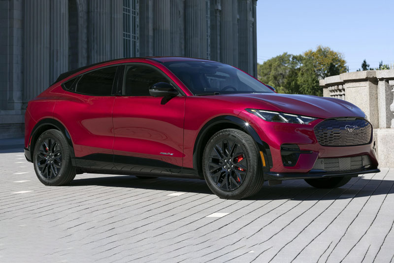 Top 10 ôtô ế khách nhất tại Việt Nam tháng 12/2025: Ford Mustang Mach-E đứng đầu