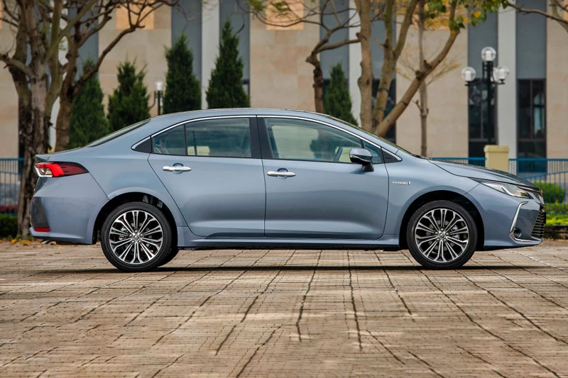 Toyota Corolla Altis.