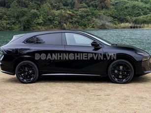 SUV đẹp ngang Porsche, công suất 296 mã lực, nội thất sang chảnh, giá gần 740 triệu đồng