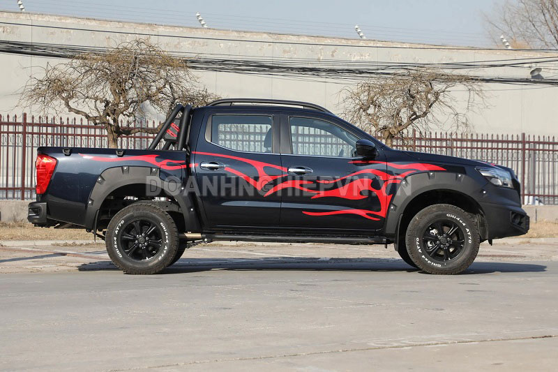 Xe bán tải 2 tuỳ chọn động cơ, giá từ 345 triệu đồng