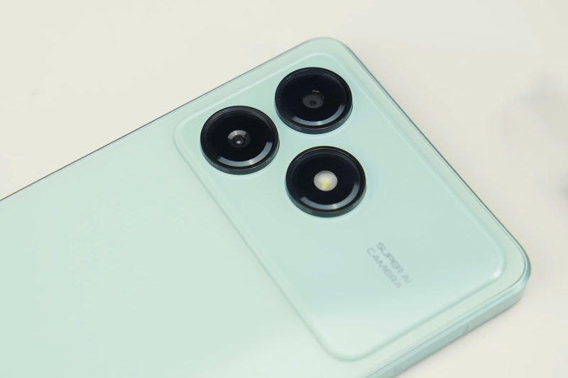 Smartphone RAM 4 GB, pin 5.000 mAh, giá gần 2 triệu tại Việt Nam