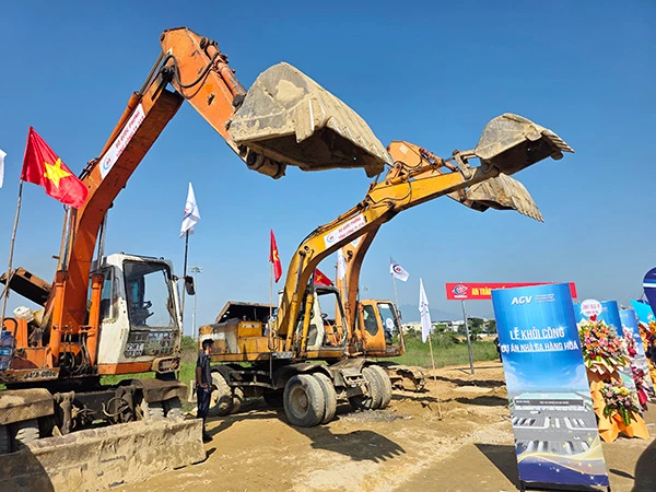 Dự án sẽ được Tổng công ty 319 (Bộ Quốc phòng) thi công trông 12 tháng.