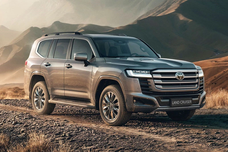 Toyota Land Cruiser 300 Hybrid 2026.