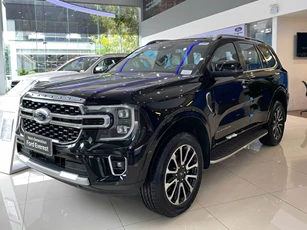 Thị phần xe gầm cao hạng D năm 2025: Ford Everest thống trị, Hyundai Santa Fe ‘lao dốc’