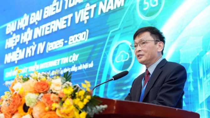 Ông Vũ Hoàng Liên tái đắc cử Chủ tịch Hiệp hội Internet Việt Nam