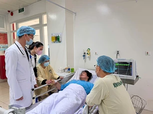 Đà Nẵng: Kịp thời cứu sống người bệnh nước ngoài bị sốc tim