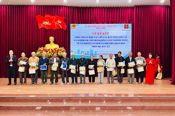 Đà Nẵng: Xã Hoà Vang cấp tài khoản an sinh xã hội cho người dân