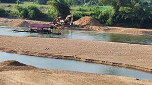 Nghệ An: 52 doanh nghiệp vi phạm khai thác cát sỏi bị phạt 5,4 tỷ đồng